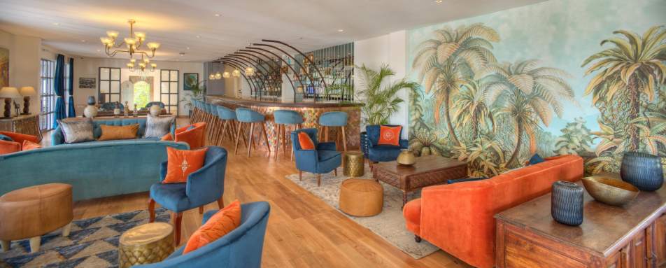 Latitude 0 the Other Side Lounge 