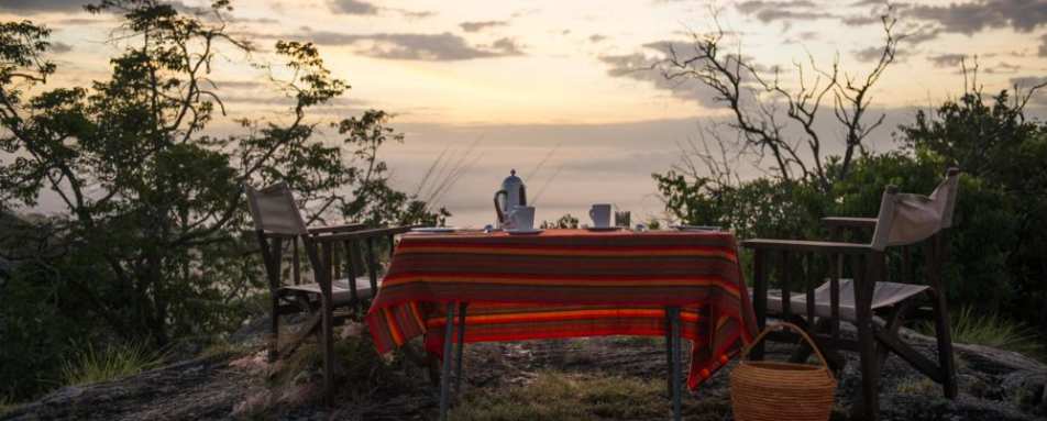 Bush breakfast - Mihingo Lodge