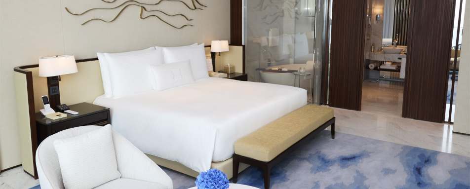 atlantistheroyal-poolsuitevilla 