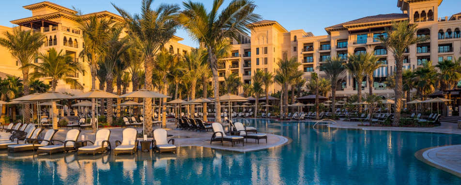 Main Pool - Four Seasons Resort Dubai