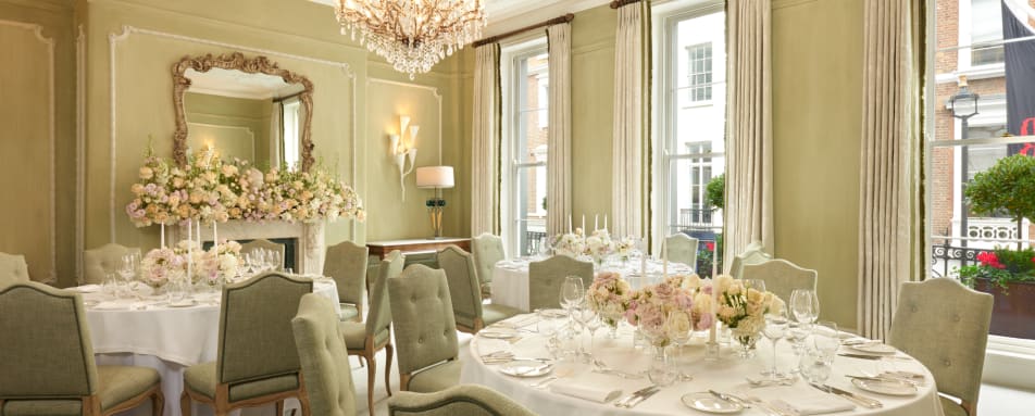 Browns hotel Niagara room 