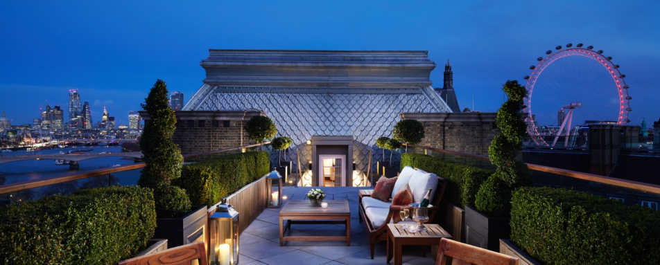 Corinthia - Musicians Penthouse Terrace by night 