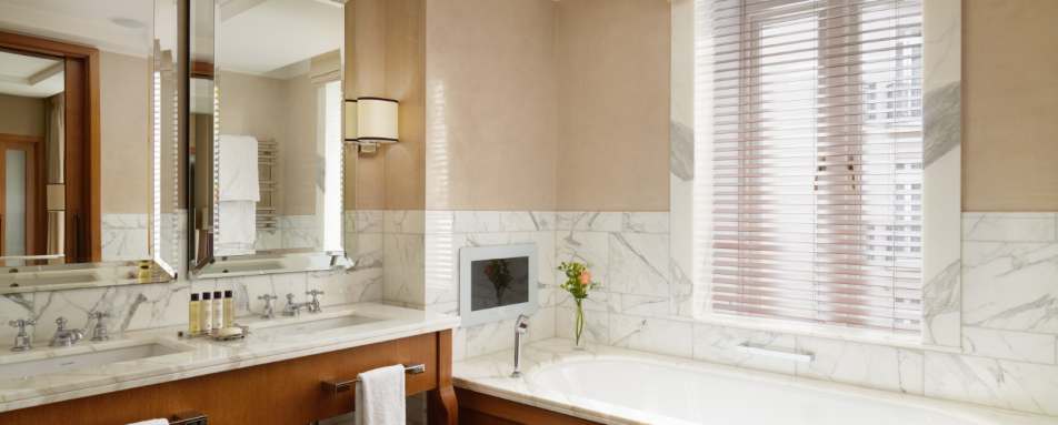 Corinthia - London Bathroom Standard 