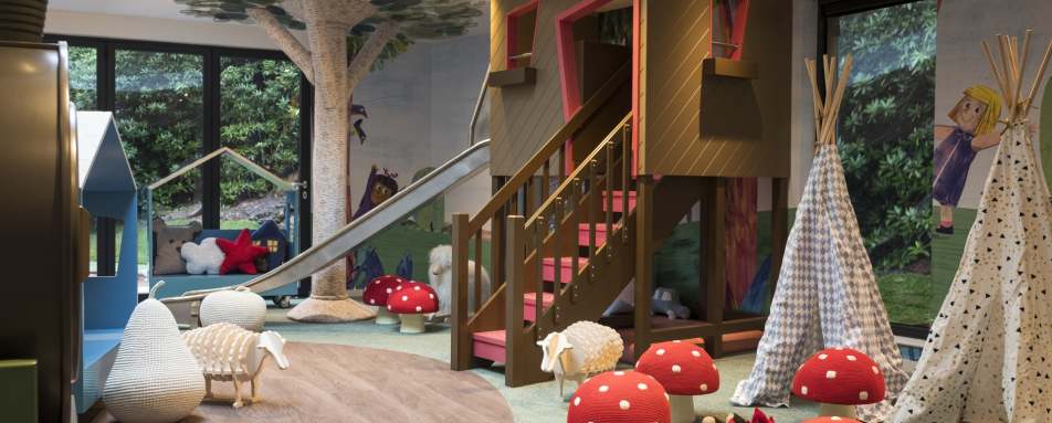 Little Glen family room 