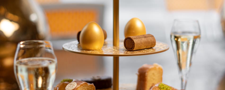 Cakes  bubbles Afternoon  