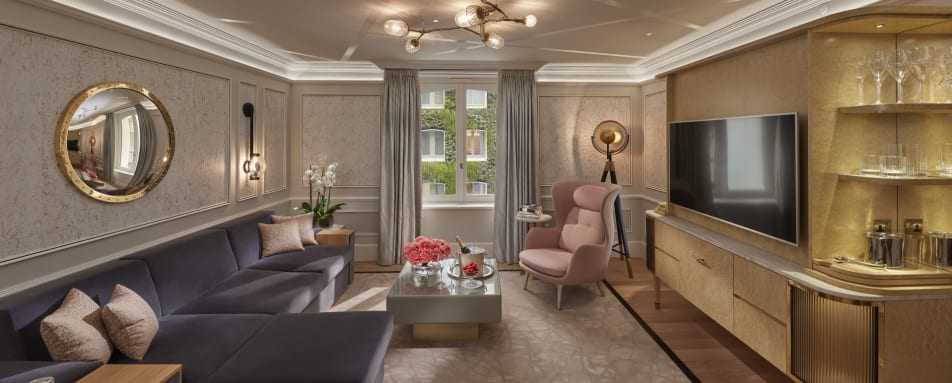 Superior Suite Living Room 