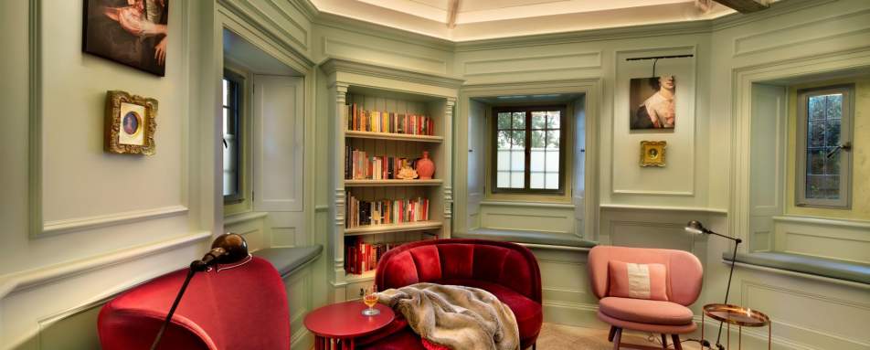 GAte Lodge Living room 