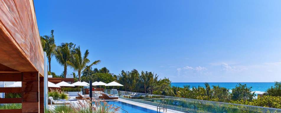 Cabana pool - 1 Hotel South Beach