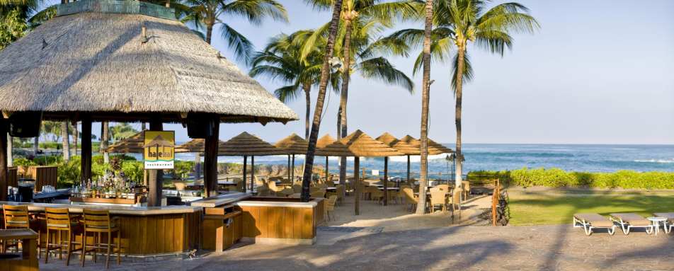 Pool restaurant  - Fairmont Orchid