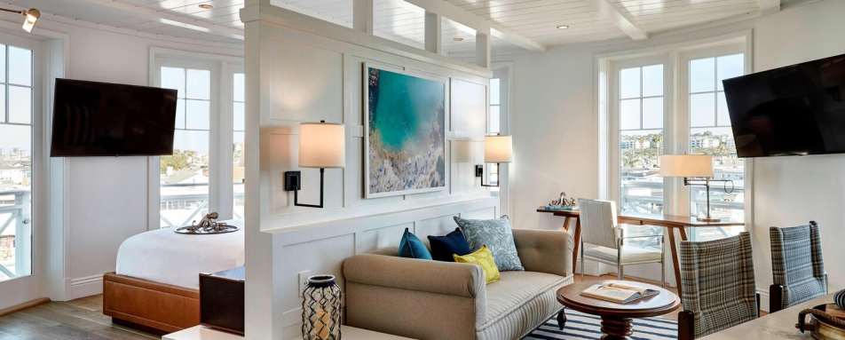 Executive Suite Living Room 