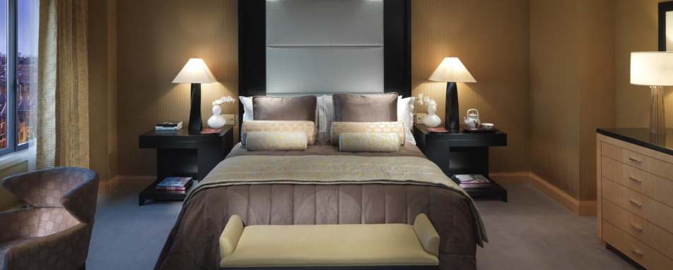 Guest Room - Mandarin Oriental Boston