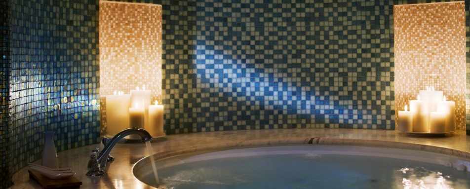 Spa Tub - Ocean House at Watch Hill