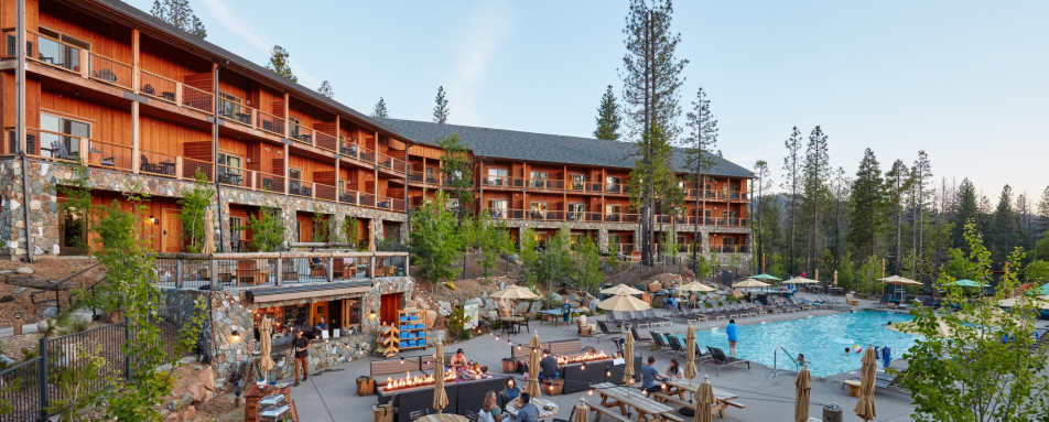 Rush Creek Outdoor Dining