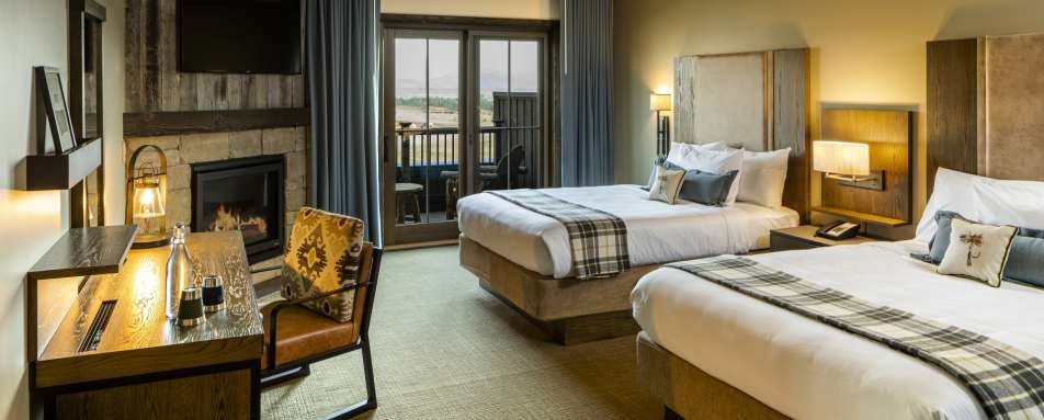 Lodge Double Queen Room - Sage Lodge 