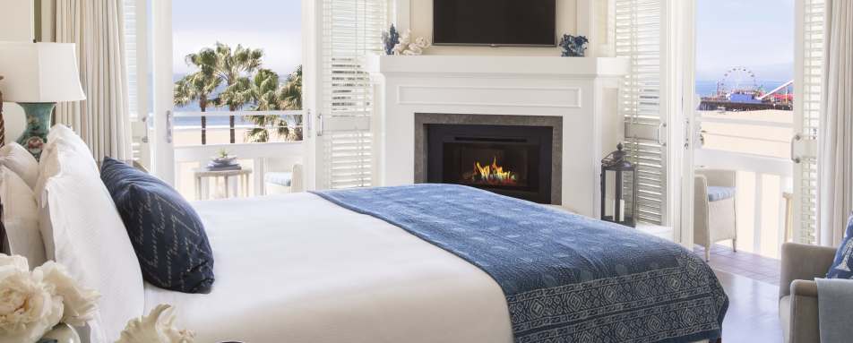 ShuttersPacificSuites745Bedroom 