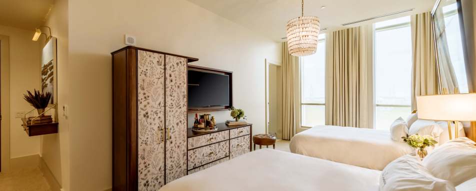 Grand Queen - The Dewberry