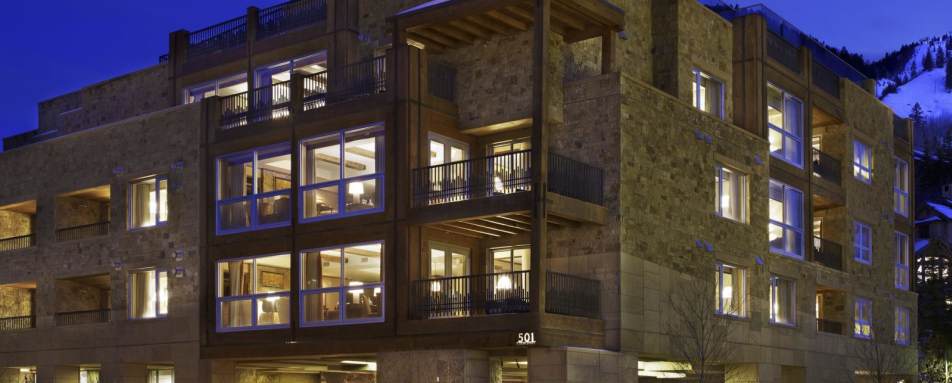 At night - The Little Nell 