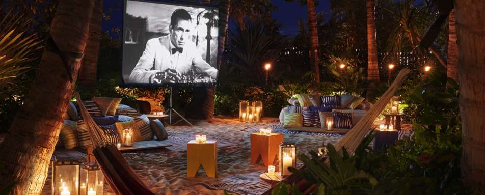 Beach cinema - The Edition Miami Beach