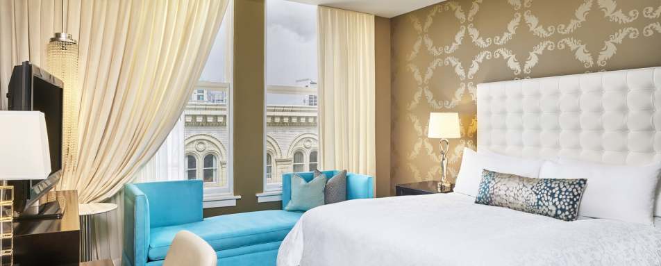 Deluxe Guestroom - The Nines 