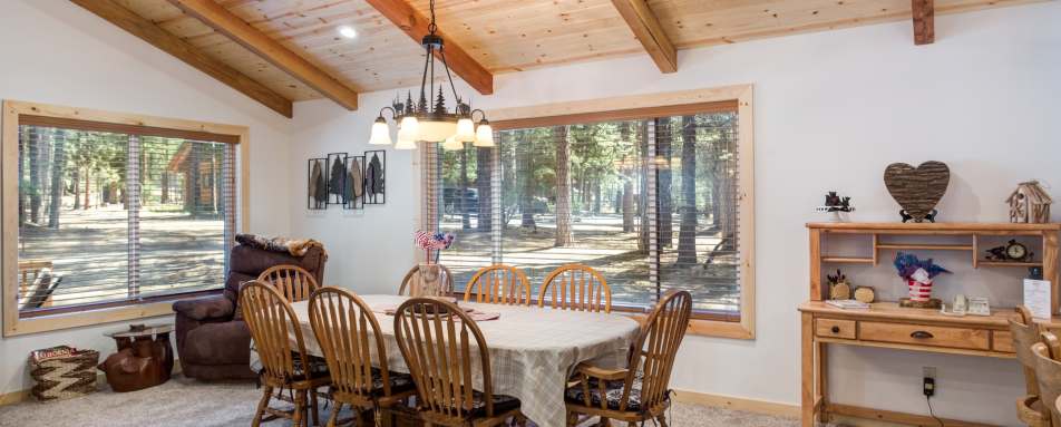 Dining - The Redwoods in Yosemite 