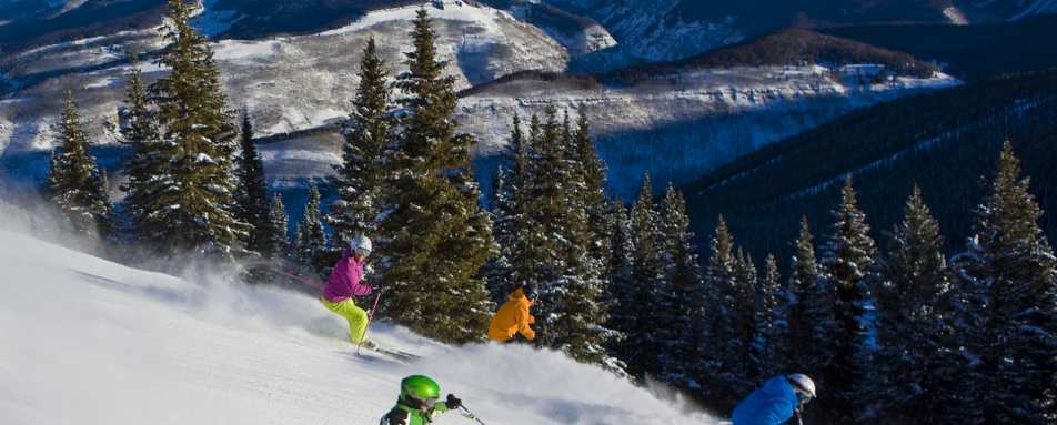 Family skiing in Vail