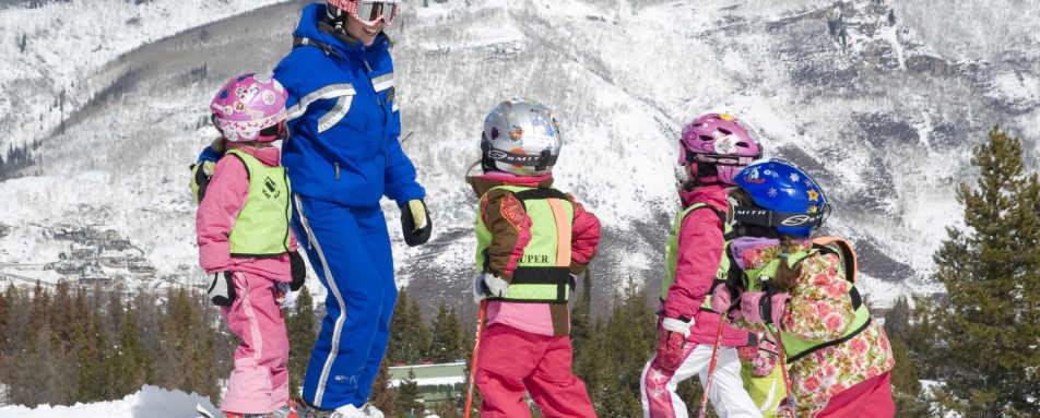 Kids ski school 