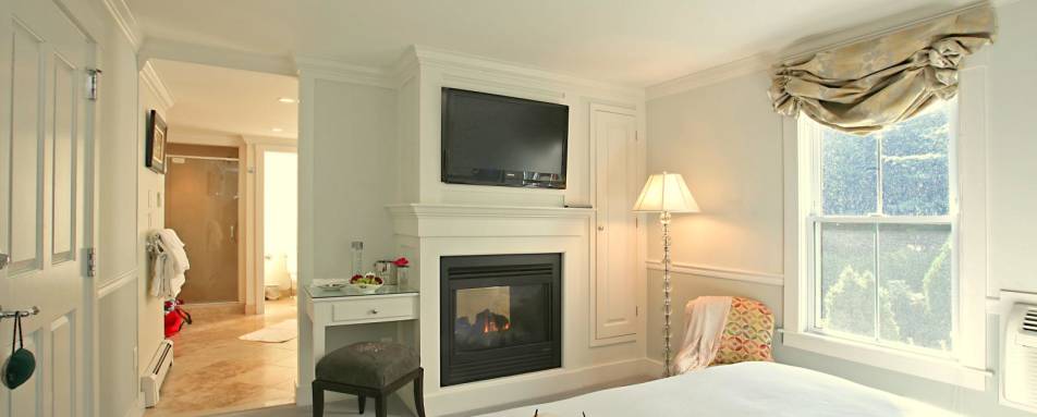 Queen deluxe room - White Barn Inn