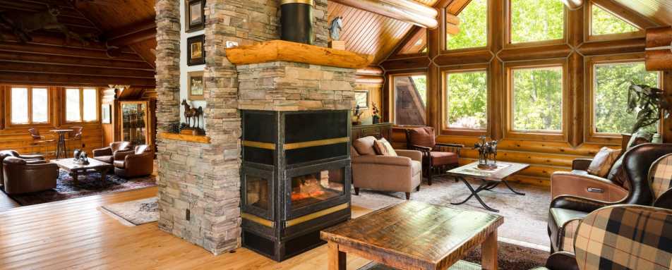 Indoor Lounge - Triple Creek Ranch 