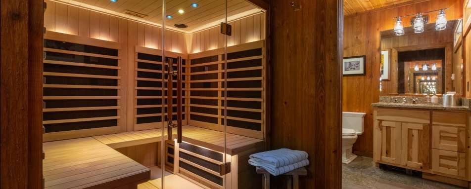 Poolside Sauna - Triple Creek Ranch 