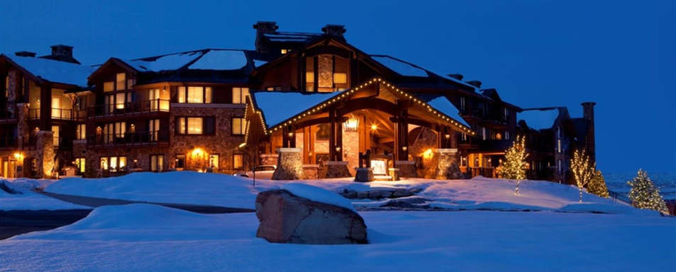 Exterior at dusk - Waldorf Astoria Canyons