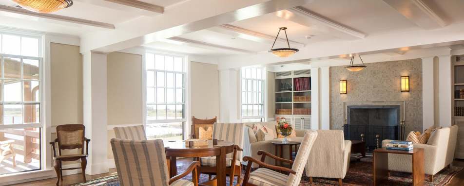 Lobby - Weekapaug Inn