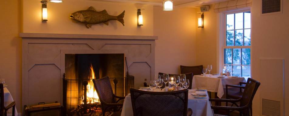 The Restaurant - Weekapaug Inn