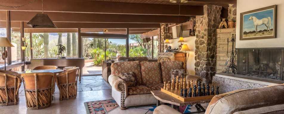 Lounge - White Stallion Ranch