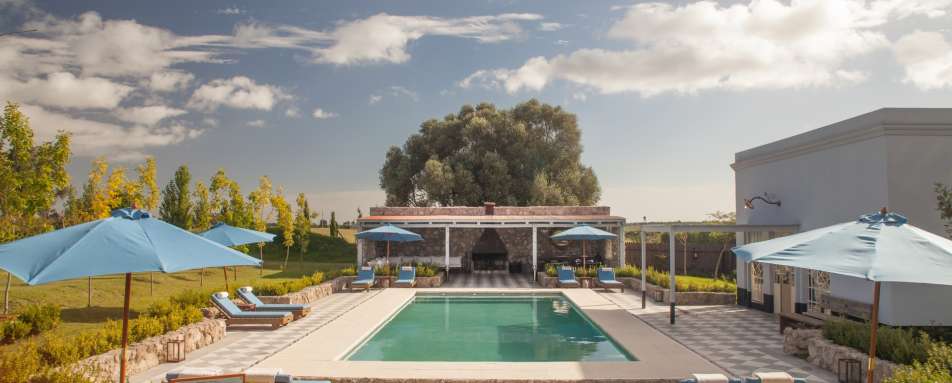 Pool and garden - Finca Narbona