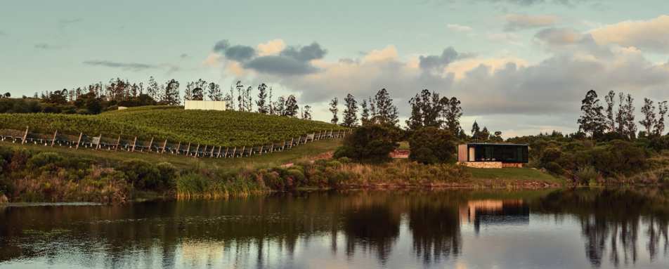 Lakeside View - Sacromonte 
