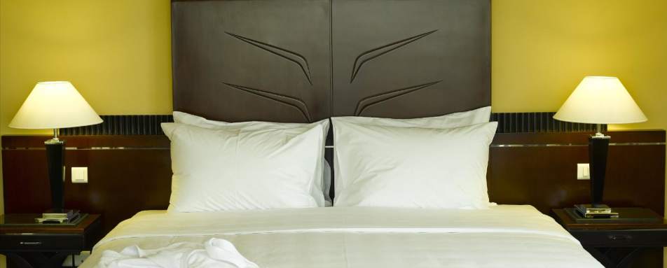 Comfortable bed - La Résidence Hôtel & Spa Hue