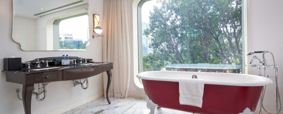 Executive Studio Suite Bathroom - Hotel Des Arts Saigon