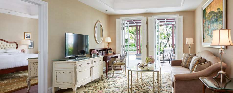 Deluxe Suite Living Room - Park Hyatt Saigon