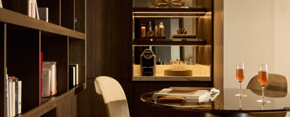 Cove Residence Dining 