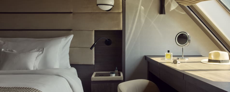 Retreat Residence Bedroom 