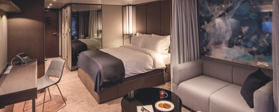 Deluxe Veranda Suite 