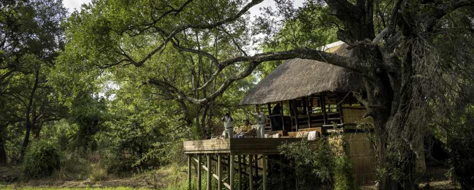Raised hide - Chamilandu Bush Camp
