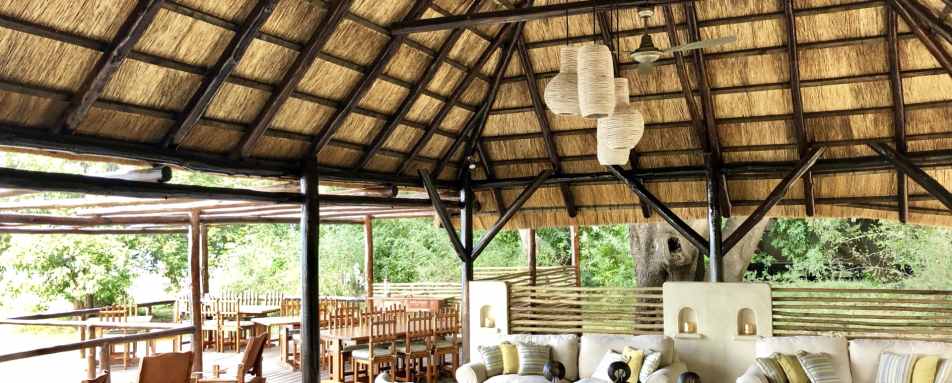 Dining and Bar Area - Chiawa Camp