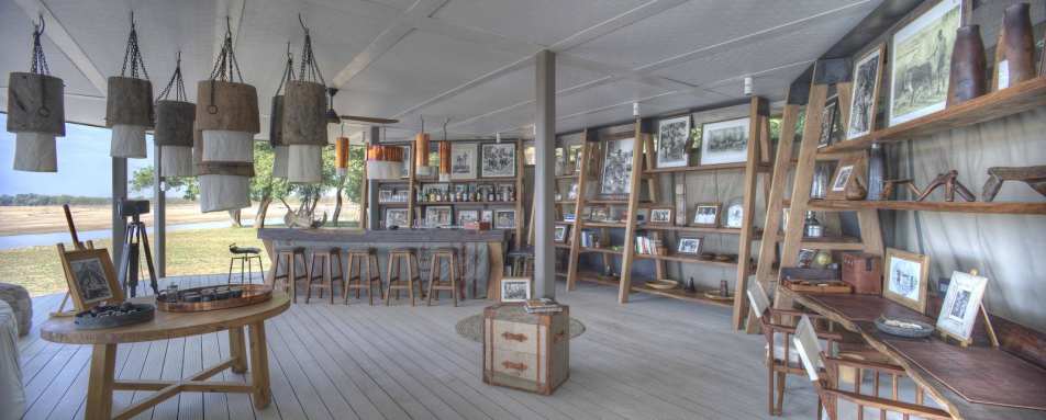 Norman's bar at Chinzombo - Ultimate Zambia and Malawi