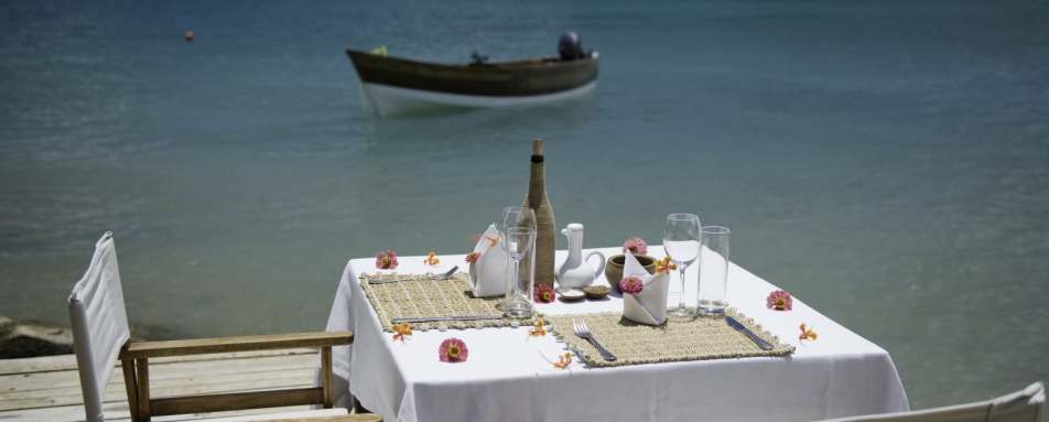 Lunch at Kaya Mawa - Ultimate Zambia and Malawi