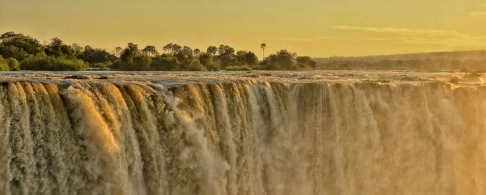 The Victoria Falls - Ilala Lodge