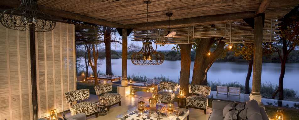 Matetsi River House lounge 