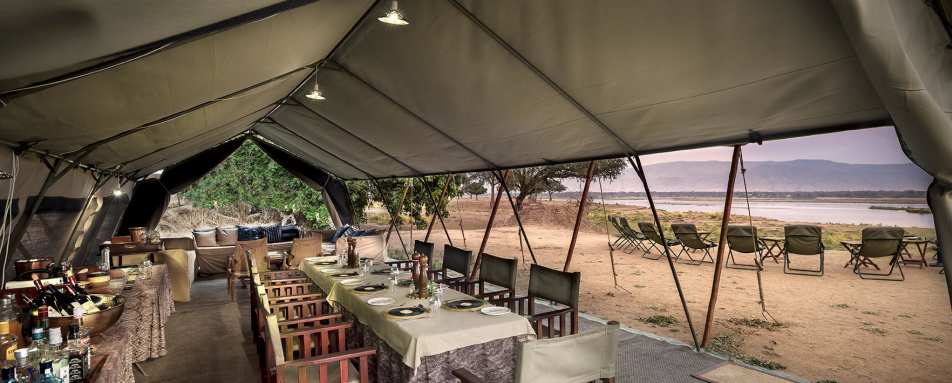 Tent dining 