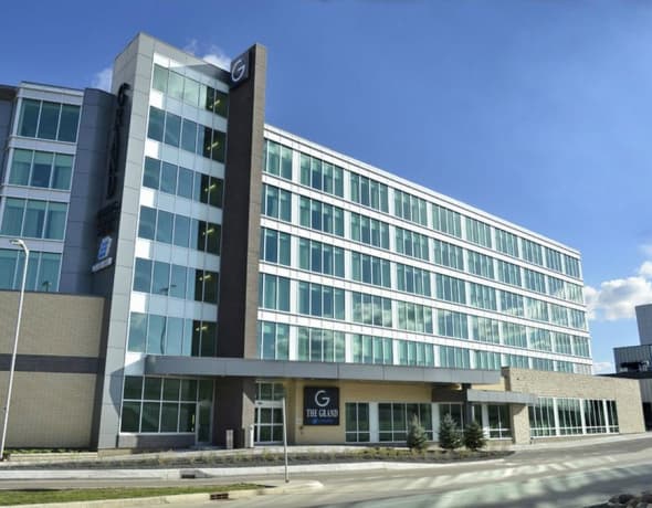 The Grand Winnipeg Airport Hotel