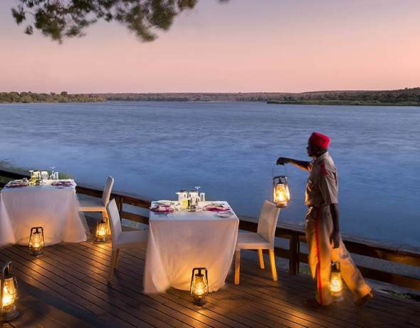 Royal Chundu River Lodge